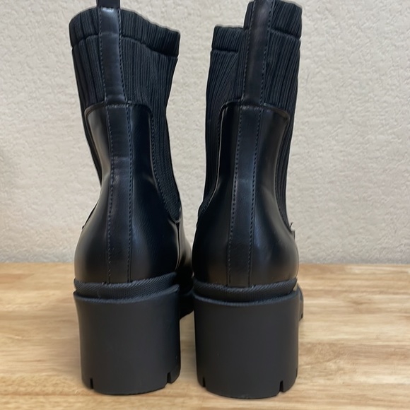 Lilianas, Socks, Chelsea rain booties - Picture 7 of 9